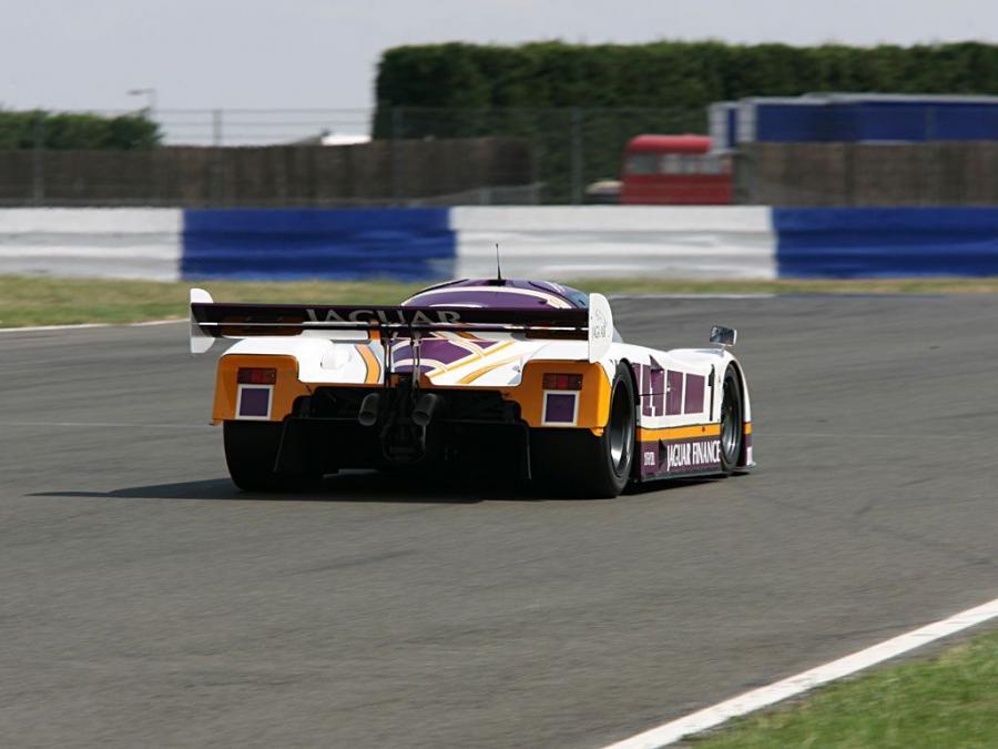  Jaguar XJR9 TWR 1988 года  (фото 33 из 42)